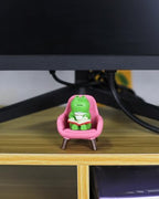 Mevodeata Cute Mini Frog Figurine with Small Sofa Resin Figure for Office Home Decor for Frog Lovers (Pink Sofa) - Image 3
