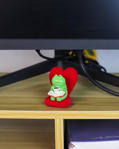 Mevodeata Cute Mini Frog Figurine with Small Sofa Resin Frog Figure for Office Home Decor - Cute Frog Gift for Frog Lovers (Love Shaped Sofa) - Image 3
