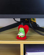 Mevodeata Cute Mini Frog Figurine with Small Sofa Resin Frog Figure for Office Home Decor - Cute Frog Gift for Frog Lovers (Love Shaped Sofa) - Image 3
