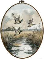 dvhdajed Vintage Mallard Duck Oval Wall Art Decor, Farmhouse Duck Framed Canvas Art, Rustic Cottage Core Farm Animal Oval Wall Hanging Decor for Home Bedroom Living Room, 8.7x11.3 Inch by dvhdajed