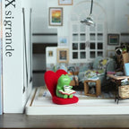 Mevodeata Cute Mini Frog Figurine with Small Sofa Resin Frog Figure for Office Home Decor - Cute Frog Gift for Frog Lovers (Love Shaped Sofa) - Image 4