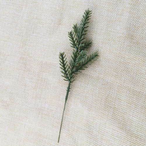 TIHOOD 62PCS Artificial Pine Needles Branches Garland-6.7x2.0 Inch Green Plants Pine Needles,Fake Greenery Pine Picks for DIY Garland Wreath Christmas Embellishing and Home Garden Decoration - Image 6