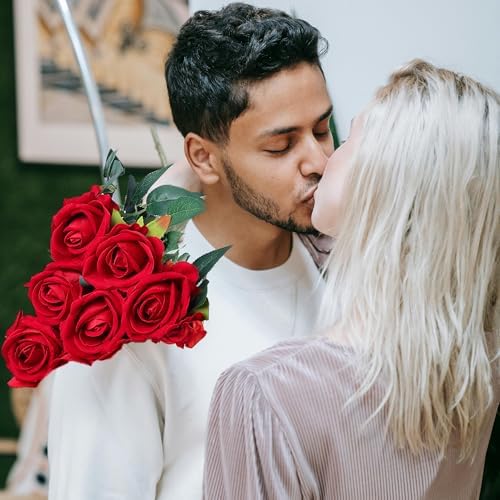 SITUMEIZI 15PCS Red Artificial Roses Silk Flowers Fake Roses Realistic Bouquet Long Stem with Gift Box for Mother's Gift Day Home Party Wedding Decorations - Image 5