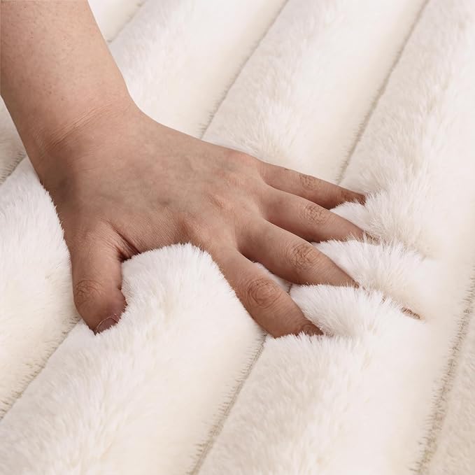 Creamy White Rabbit Striped Plush Rug 5'x8', Fluffy Faux Fur Shaggy Area Rug - Image 4