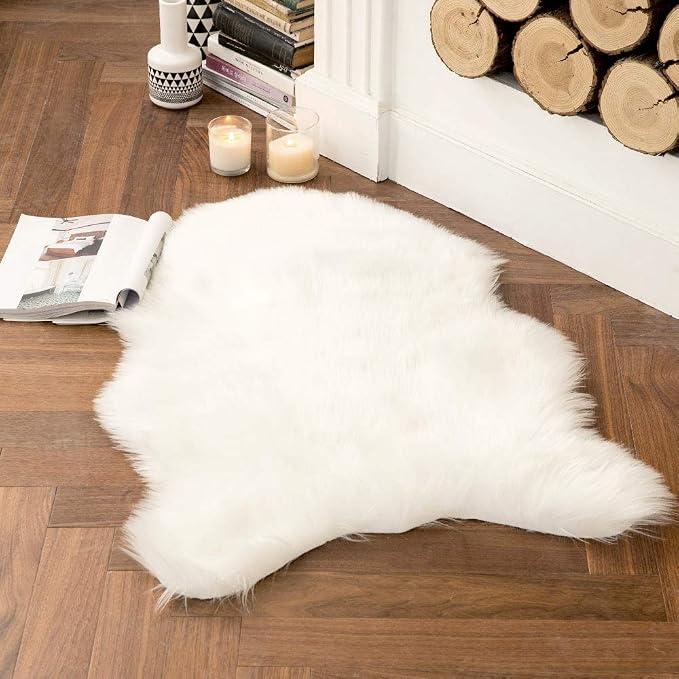 MIULEE Fluffy Area Rug 2x3 ft Faux Fur Sheepskin Rug by MIULEE