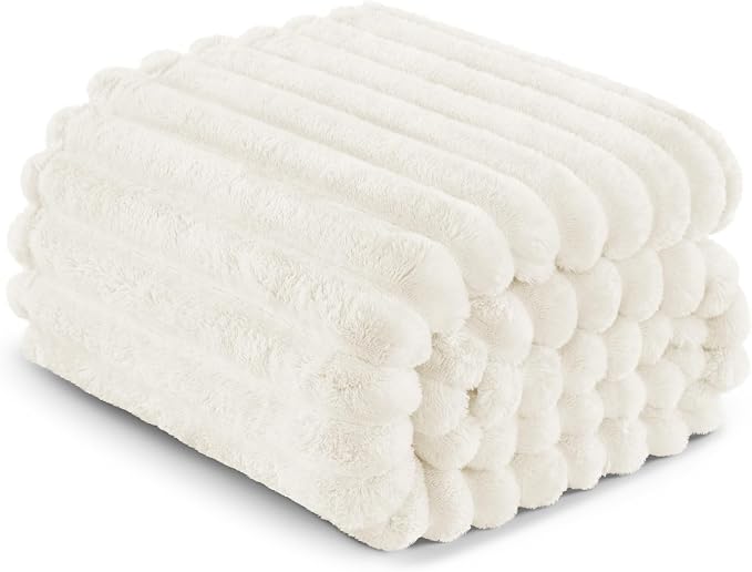 Exclusivo Mezcla Striped California King Size Fleece Blanket - Image 7