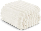 Exclusivo Mezcla Striped Queen Size Fleece Blanket - Image 8