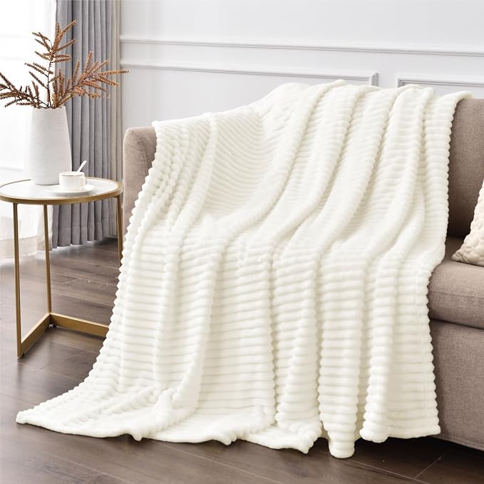 BEDELITE 3D Ribbed Jacquard Cream Full Size Blankes - Image 4