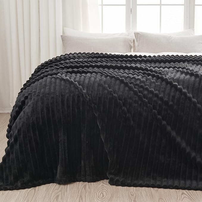 NEWCOSPLAY Fleece Ribbed Cozy Queen Blanket by NEWCOSPLAY