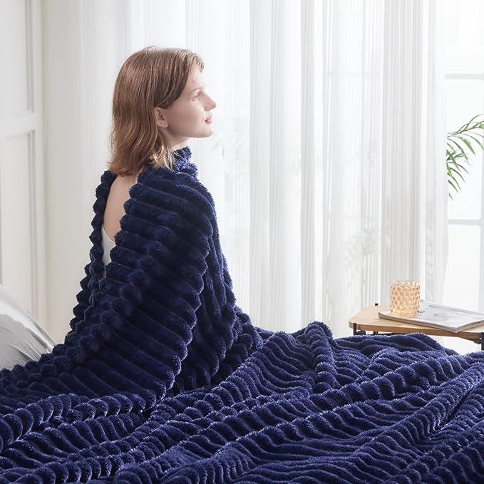 NEWCOSPLAY Fleece Ribbed Cozy Throw Blanket - Image 7