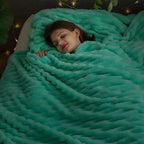NEWCOSPLAY Fleece Ribbed Cozy Queen Blanket - Image 2