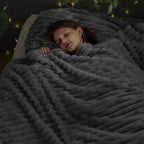 NEWCOSPLAY Fleece Ribbed Cozy King Blanket - Image 2