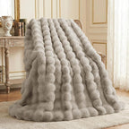 L'AGRATY Faux Rabbit Fur Throw Blanket - Image 2