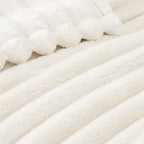 Exclusivo Mezcla Striped Fleece Throw Blanket - Image 4