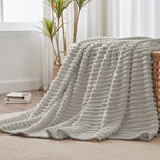 BEDELITE Ribbed Fleece Throw Blanket - Image 3