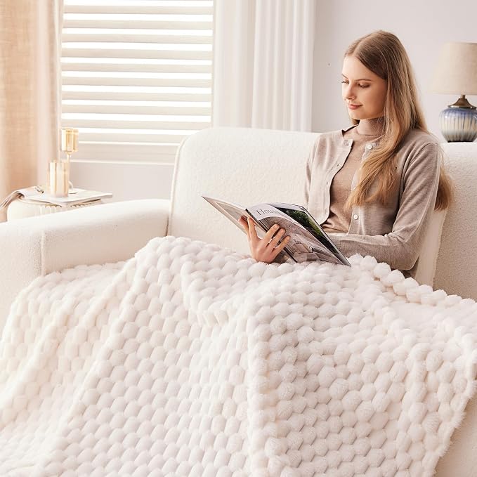 NEWCOSPLAY Fleece Clouds Cozy Queen Blanket - Image 8