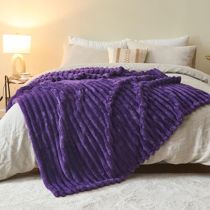 NEWCOSPLAY Fleece Ribbed Cozy Twin Blanket - Image 9