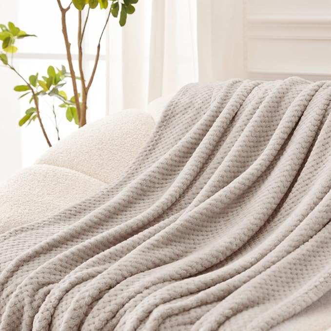 Exclusivo Mezcla Large Waffle Fleece Throw Blanket - Image 3