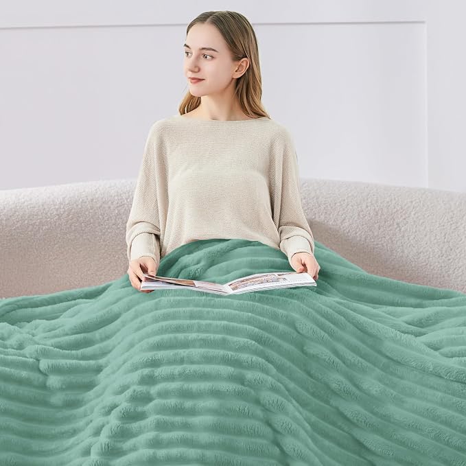 BEDELITE Ribbed Fleece Throw Blanket - Image 3