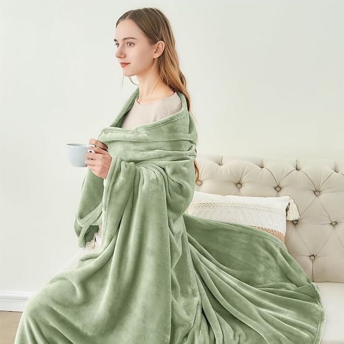 BEDELITE Fleece Blanket Soft Plush Throw - Image 4