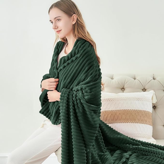 BEDELITE 3D Ribbed Emerald Green Fleece Throw Blanket - Image 8