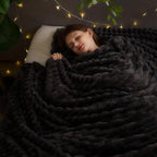 NEWCOSPLAY Fleece Ribbed Cozy Queen Blanket - Image 2
