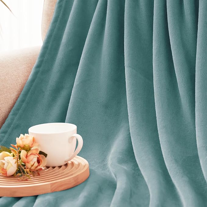Exclusivo Mezcla Soft Fleece Blanket King Size - Image 7