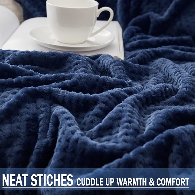 Exclusivo Mezcla Large Waffle Fleece Throw Blanket - Image 4