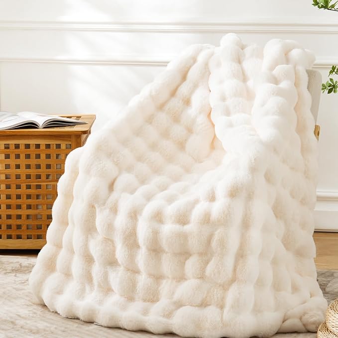 BENVWE Faux Fur Throw Blanket for Couch by BENVWE