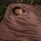 NEWCOSPLAY Fleece Ribbed Cozy Queen Blanket - Image 3