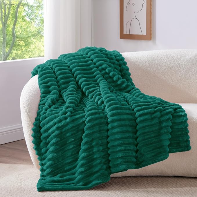 BEDELITE Ribbed Twin Blanket for Couch & Bed, Emerald Green, Warm Yet by BEDELITE