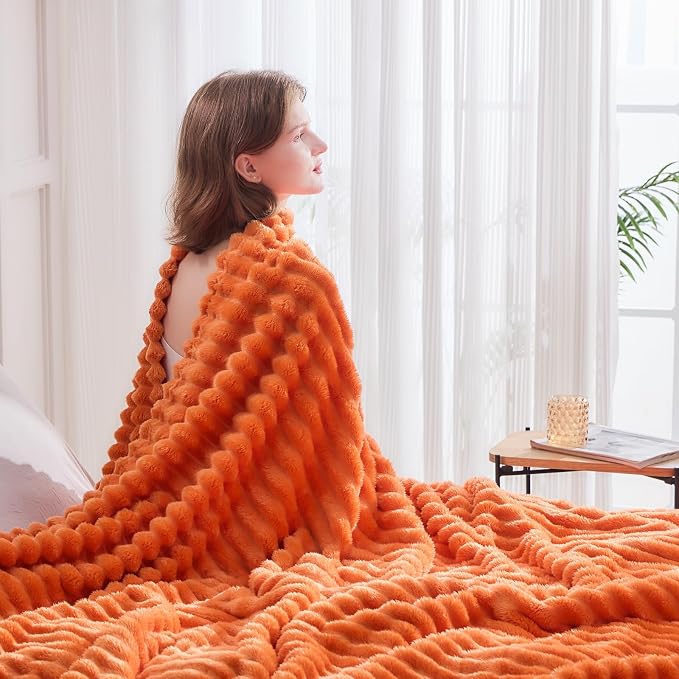 NEWCOSPLAY Fleece Ribbed Cozy Twin Blanket - Image 7