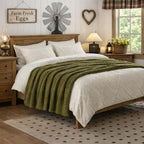Green Throw Blanket - Image 4