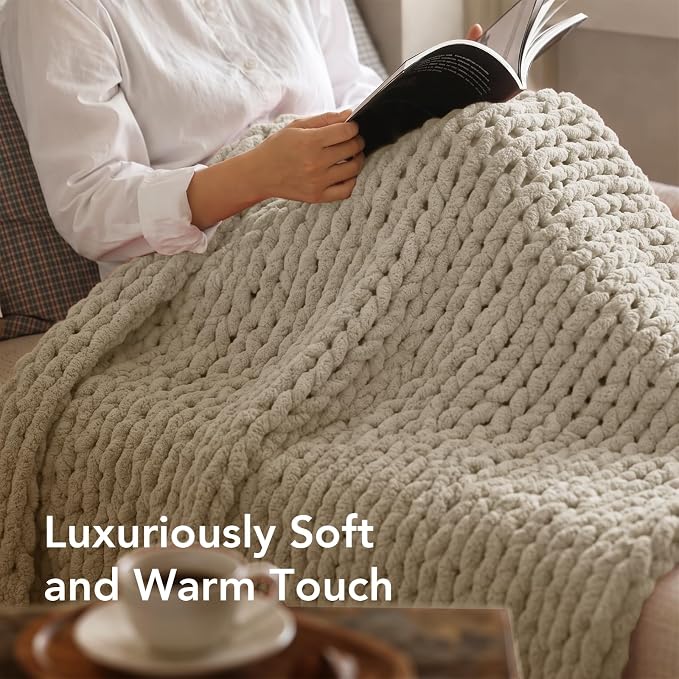 L'AGRATY Chunky Knit Throw Blanket - Image 4