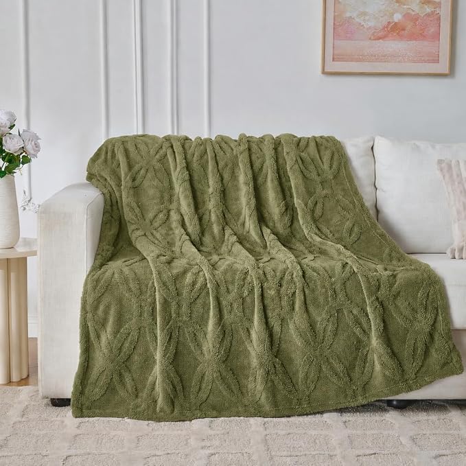 Green Throw Blanket - Image 4