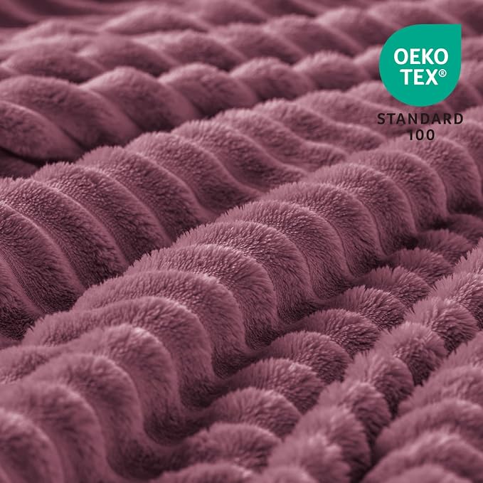 BEDELITE 3D Ribbed Jacquard Plum Fleece Throw Blanket - Image 3