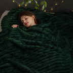 NEWCOSPLAY Fleece Ribbed Cozy Queen Blanket - Image 2