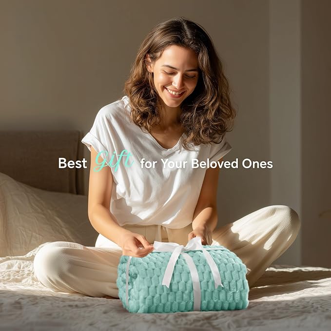BEDELITE Haze Blue Throw Blanket - Image 2