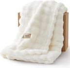 Bedsure Queen Size Blanket 3D Fleece Bubble Queen Blankets by Unknown