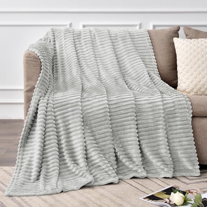 BEDELITE 3D Ribbed Light Grey Fleece Throw Blanket - Image 2