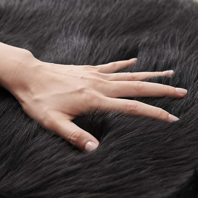 SERISSA 4x6 Fluffy Black Faux Fur Area Rug - Image 3
