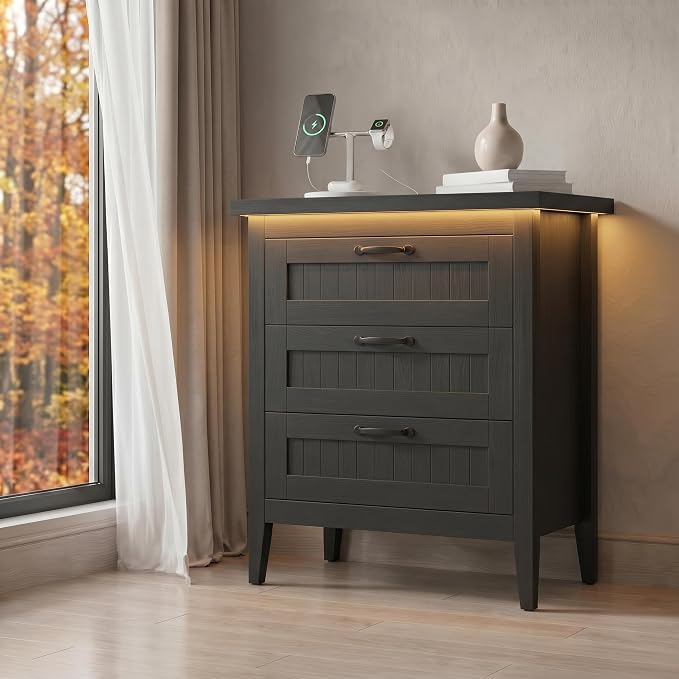 GarveeLife 3 Dresser Drawer for Bedroom, 27.6" Wide Wood Bedside Table for by GarveeLife