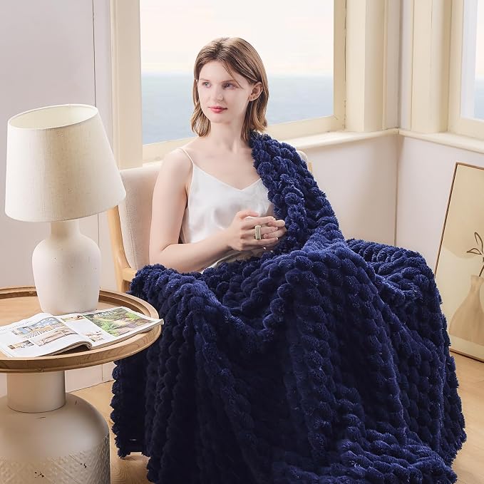 NEWCOSPLAY Fleece Clouds Cozy Queen Blanket - Image 4
