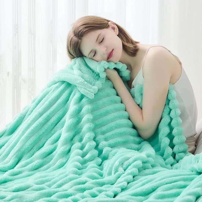 NEWCOSPLAY Fleece Ribbed Cozy Throw Blanket - Image 2