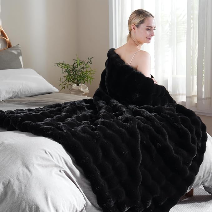 BENVWE Faux Fur Throw Blanket for Couch Bed - Image 2