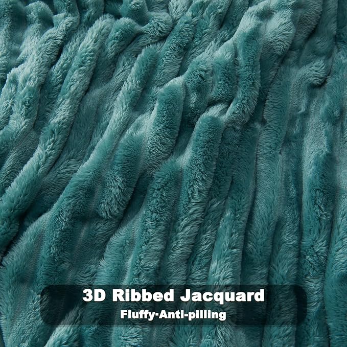NEWCOSPLAY Fleece Ribbed Cozy King Blanket - Image 5