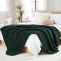 L'AGRATY Chunky Knit Throw Blanket by LAGRATY