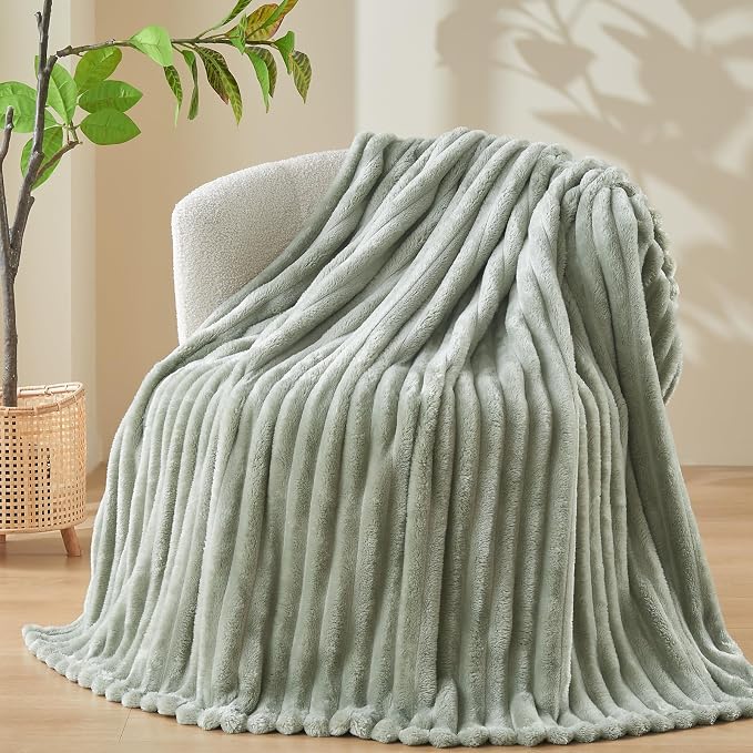 NEWCOSPLAY Fleece Ribbed Cozy Twin Blanket by NEWCOSPLAY