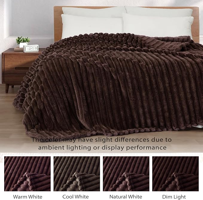 Exclusivo Mezcla Striped California King Size Fleece Blanket - Image 3