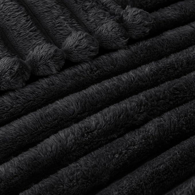 Exclusivo Mezcla Striped Twin Size Fleece Blanket - Image 4